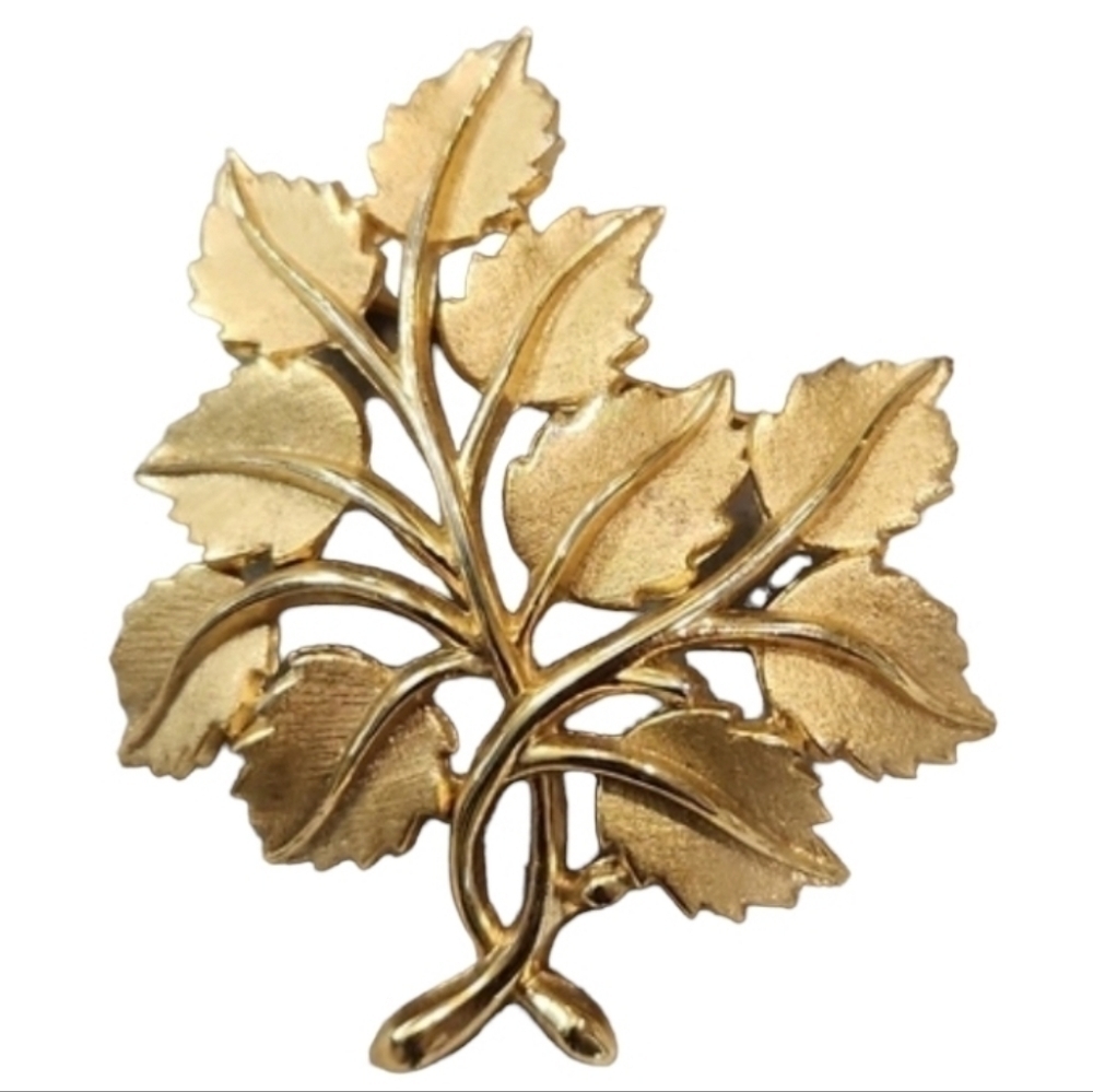 VINTAGE Crown Trifari Tree of Life Pin Brooch